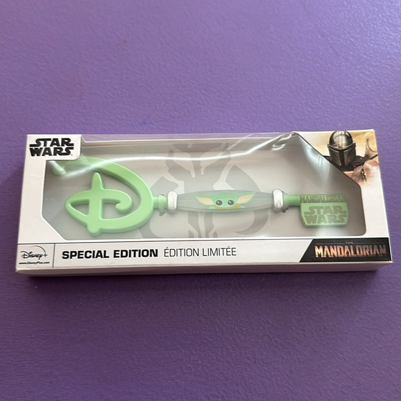 Special Edition Disney Keys - Picture 5 of 8
